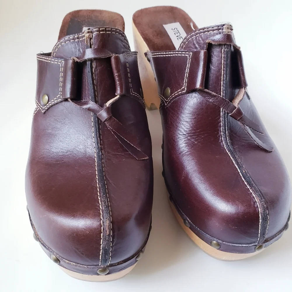 Steve Madden Brown Leather Slip-on Clogs - Picture 16 of 16